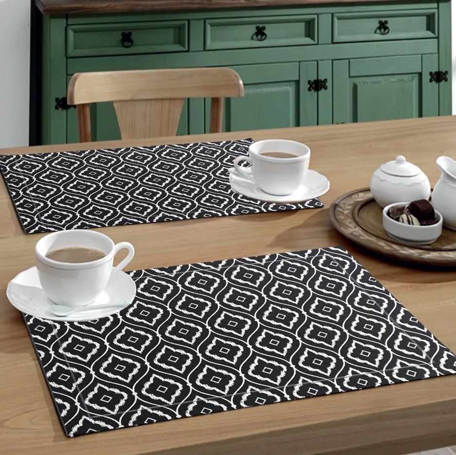 Jogo Americano 4 Peças Em Jacquard Estampado Geométrico Preto