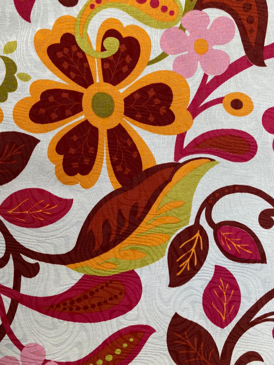 Tecido Jacquard Estampado Floral Vermelho 1m X 1,40m