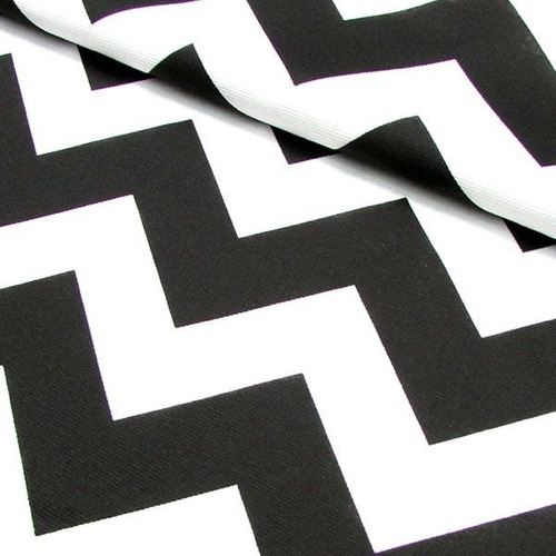 Tecido para Decoração Gorgurinho Chevron Preto e Branco