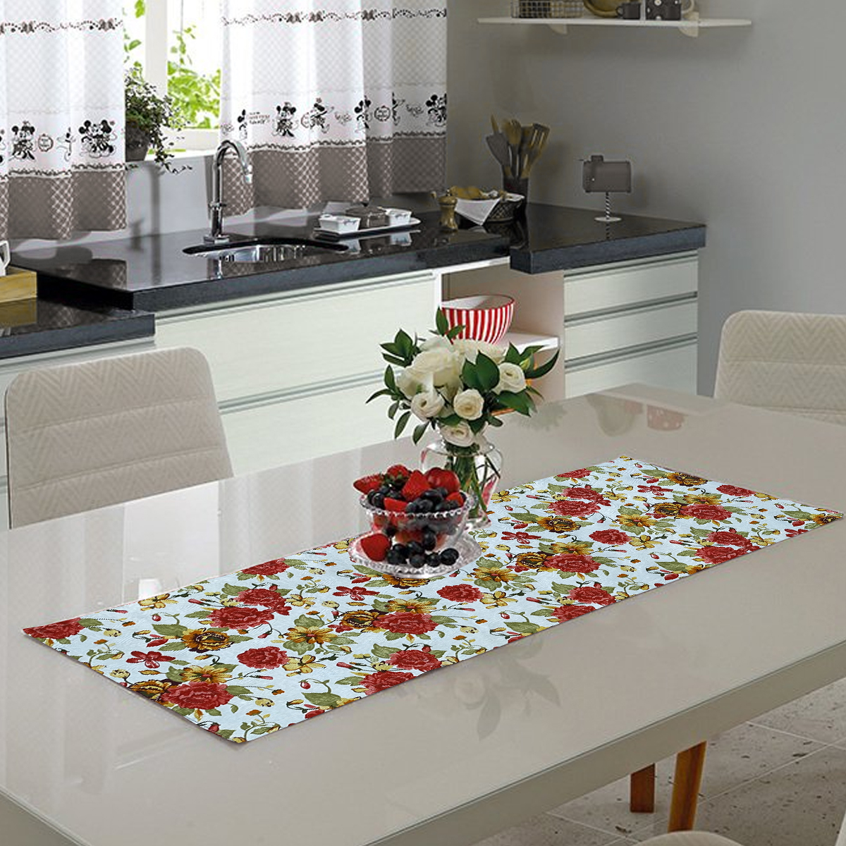 Caminho De Mesa Estampado Floral Vermelho e Branco 0.40m X 1.40m