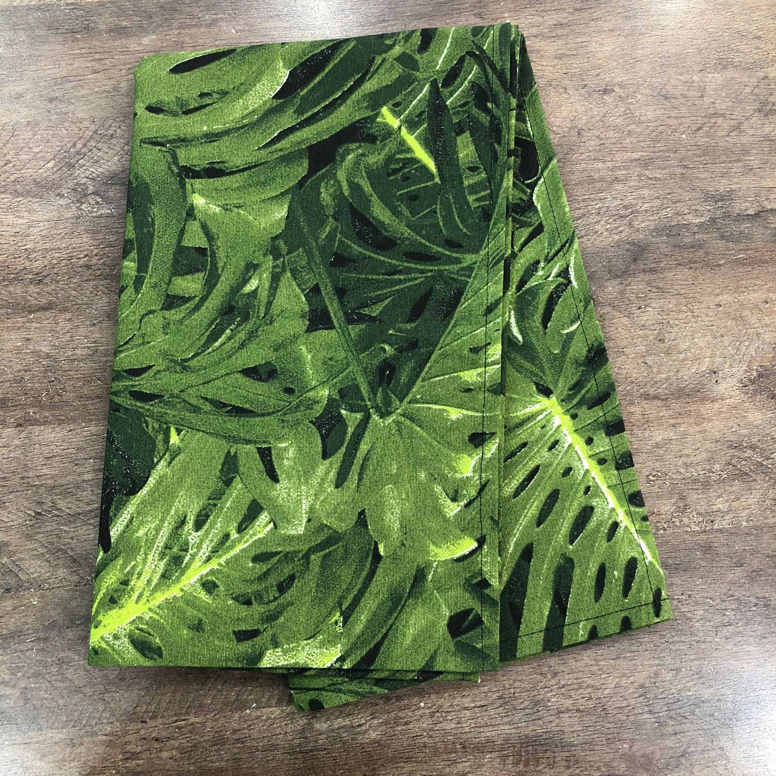 Caminho De Mesa Estampado Costela de Adão Verde 0.40m X 1.40m