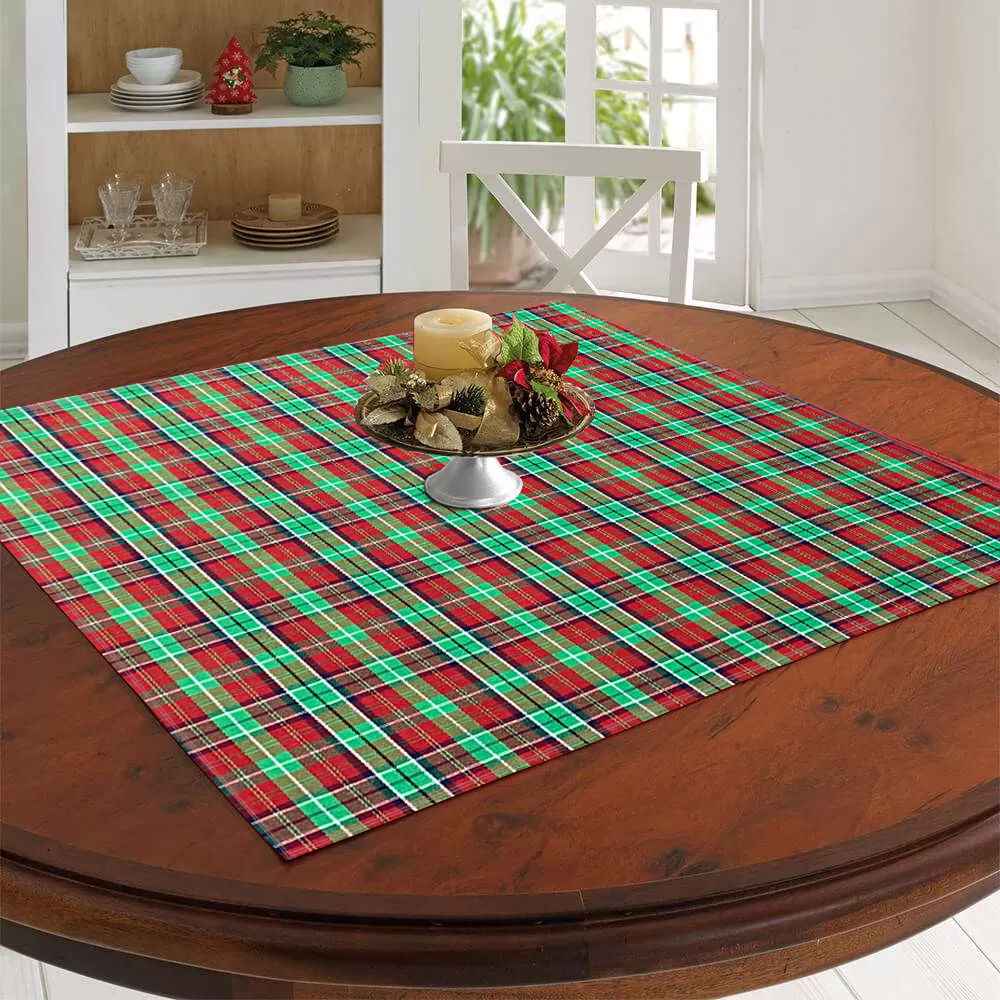 Toalha Centro De Mesa Em Jacquard Estampado Quadriculado Verde E Vermelho