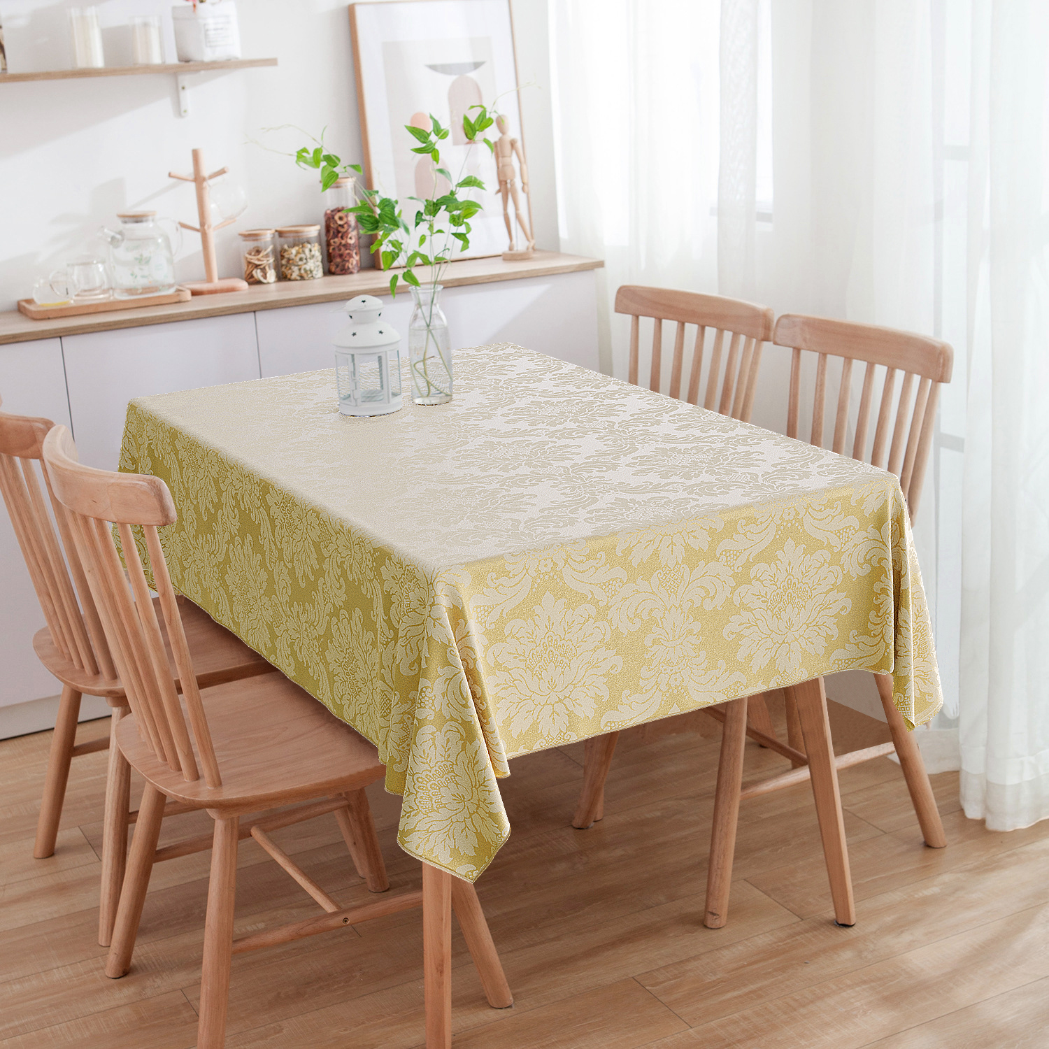 Toalha De Mesa Retangular Medalhão Dourado 2.20m x 2.20m