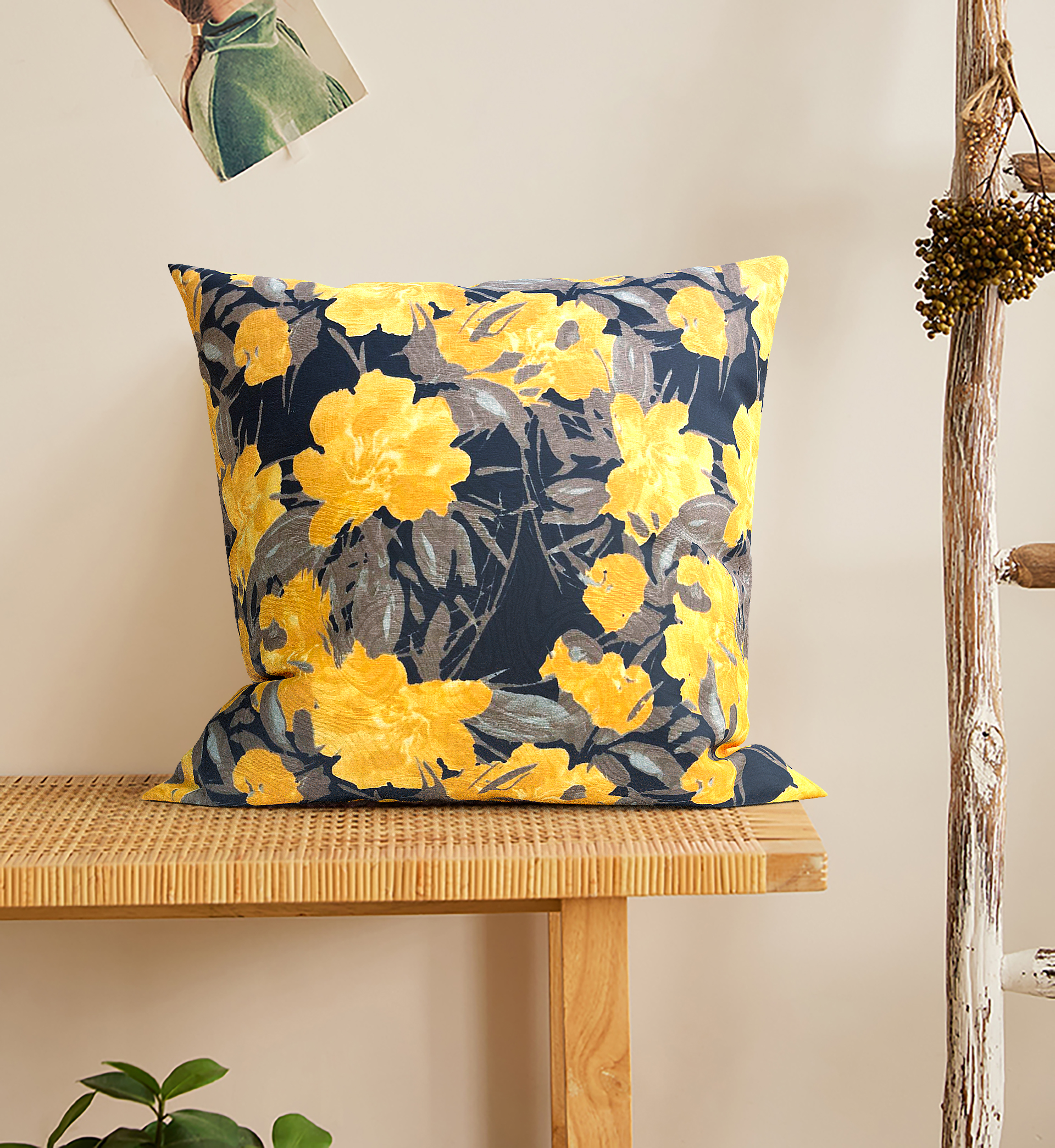 Capa para Almofada Jacquard Floral Amarelo e Preto