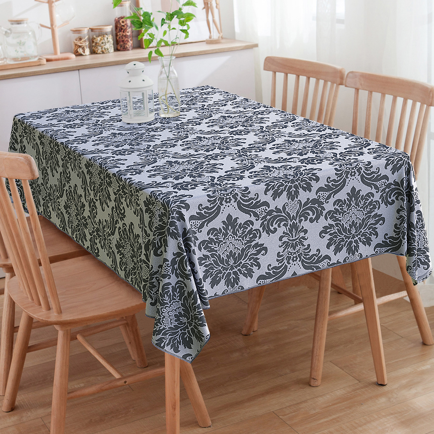 Toalha De Mesa Quadrada Medalhão Preto E Prata 2.20m x 2.20m