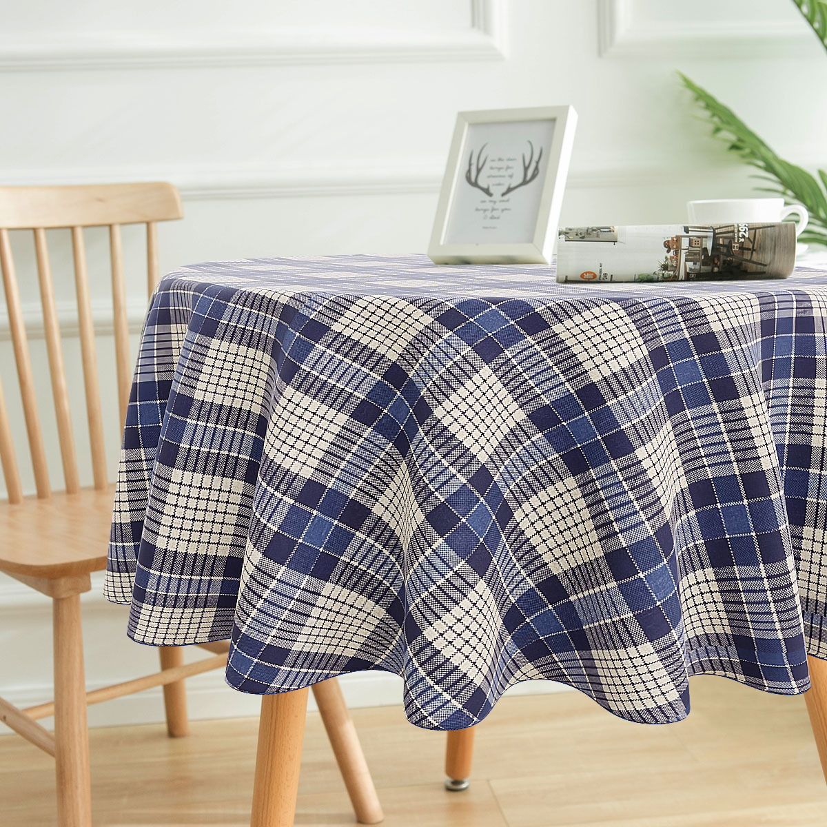 Toalha De Mesa Redonda em Linho Xadrez Azul 1.50m