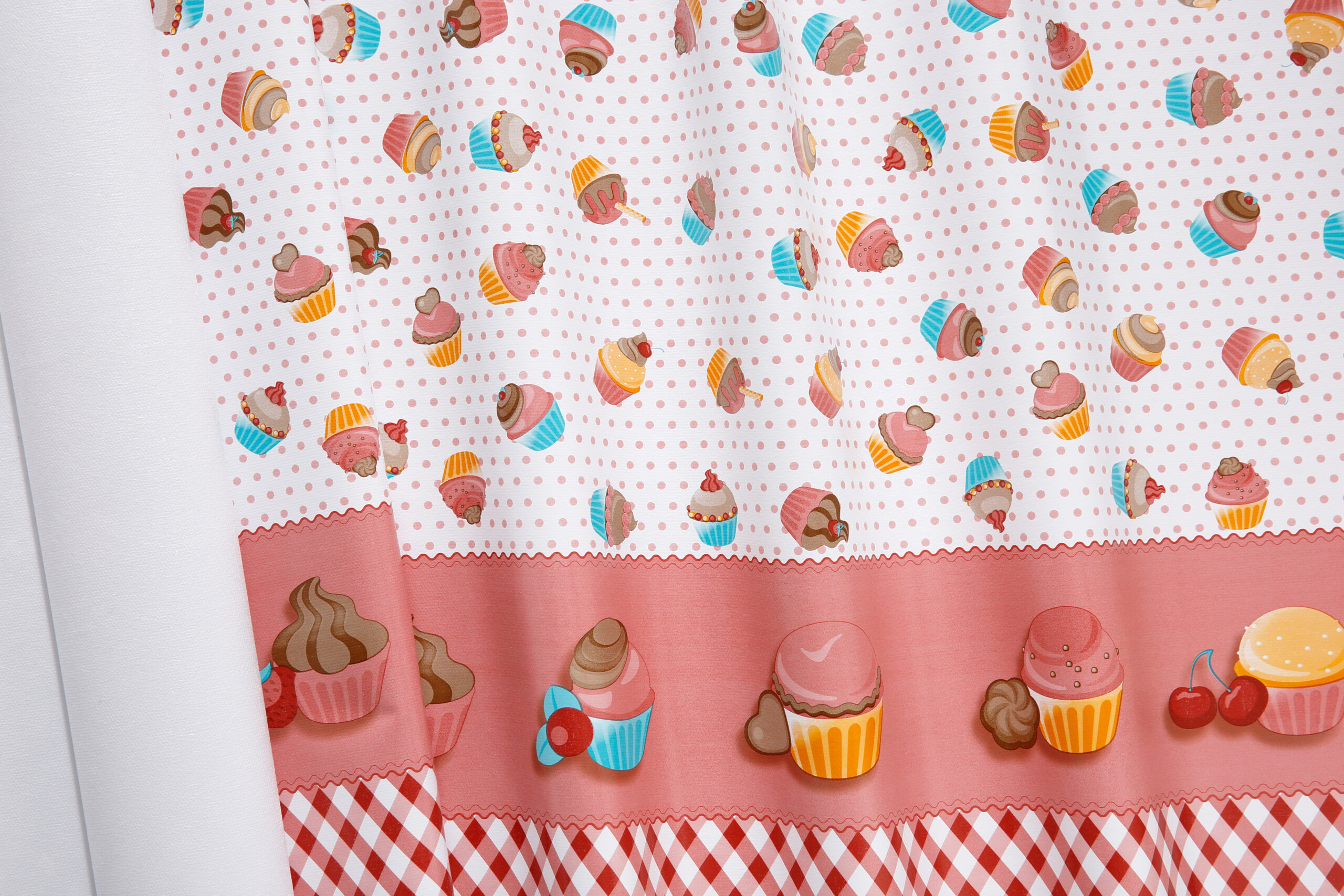 Tecido Plástico Térmico para Mesa Cupcakes 1.40m Largura